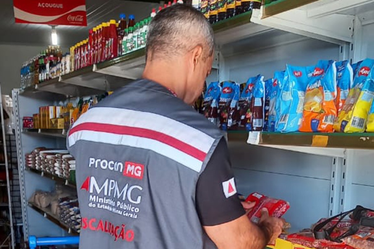 Procon encontra irregularidades em supermercados com açougues e postos de … – G1 – Globo